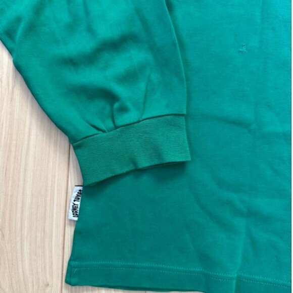 Soft and thin vintage cotton turtleneck featuring embroidered Pepe Le Pew - Picture 2 of 7